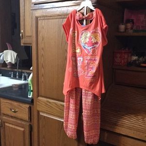 Frozen themed set for toddlers.